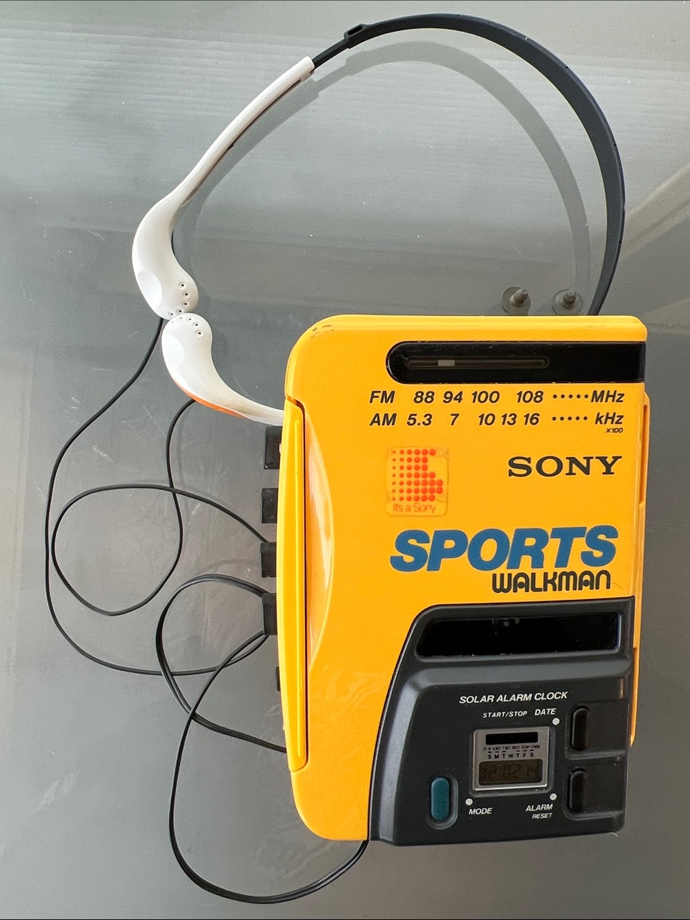 🎵TESTED/ WORKING Sony Sports Walkman WM-AF58 & MDR-W014 Headphone Bundle VTG 80s